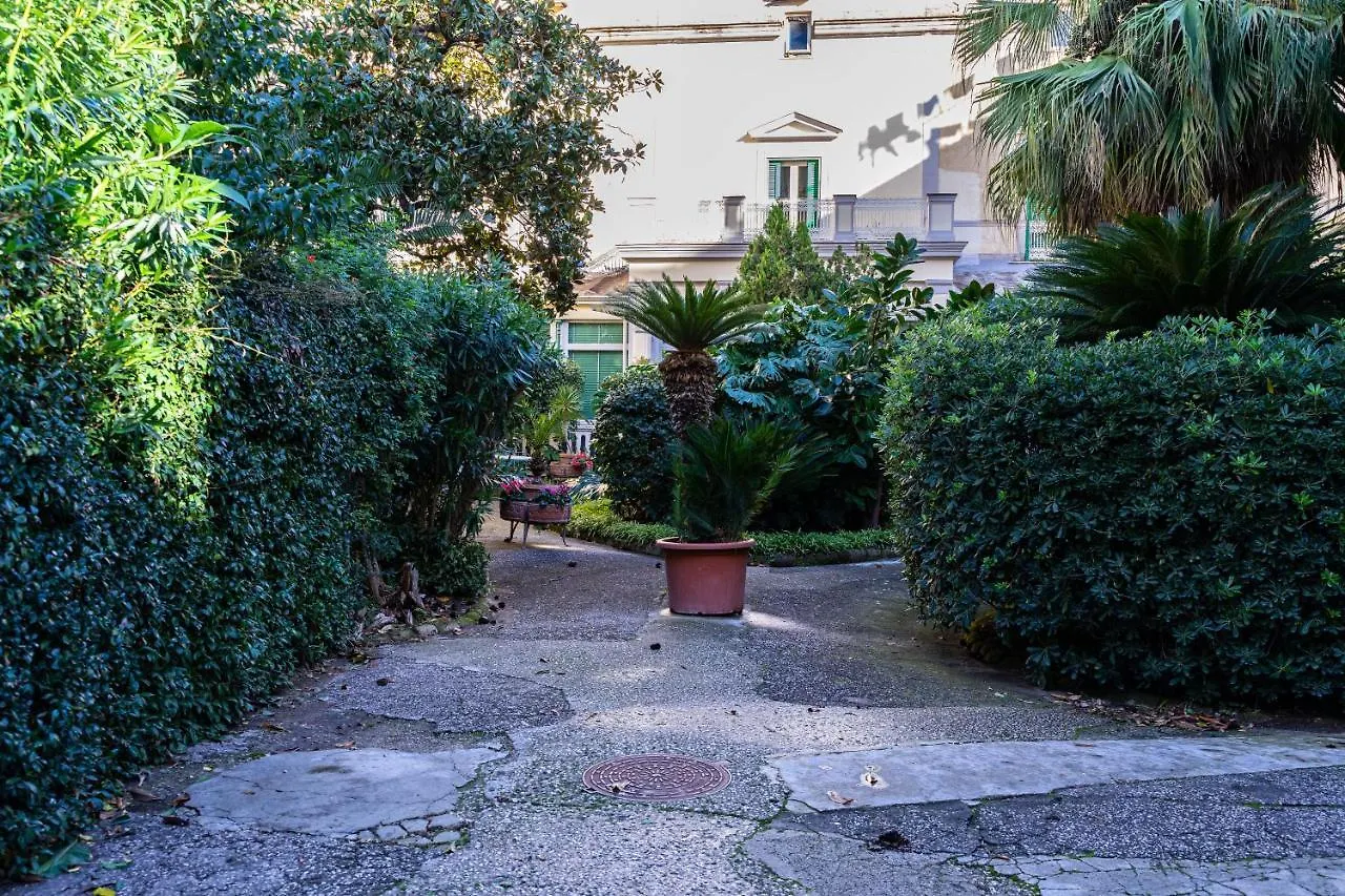 Holiday home Casa Antica Pizzofalcone Naples